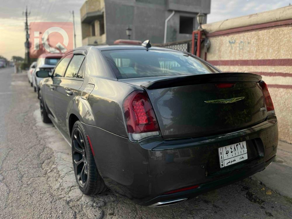 كرايسلر 300
